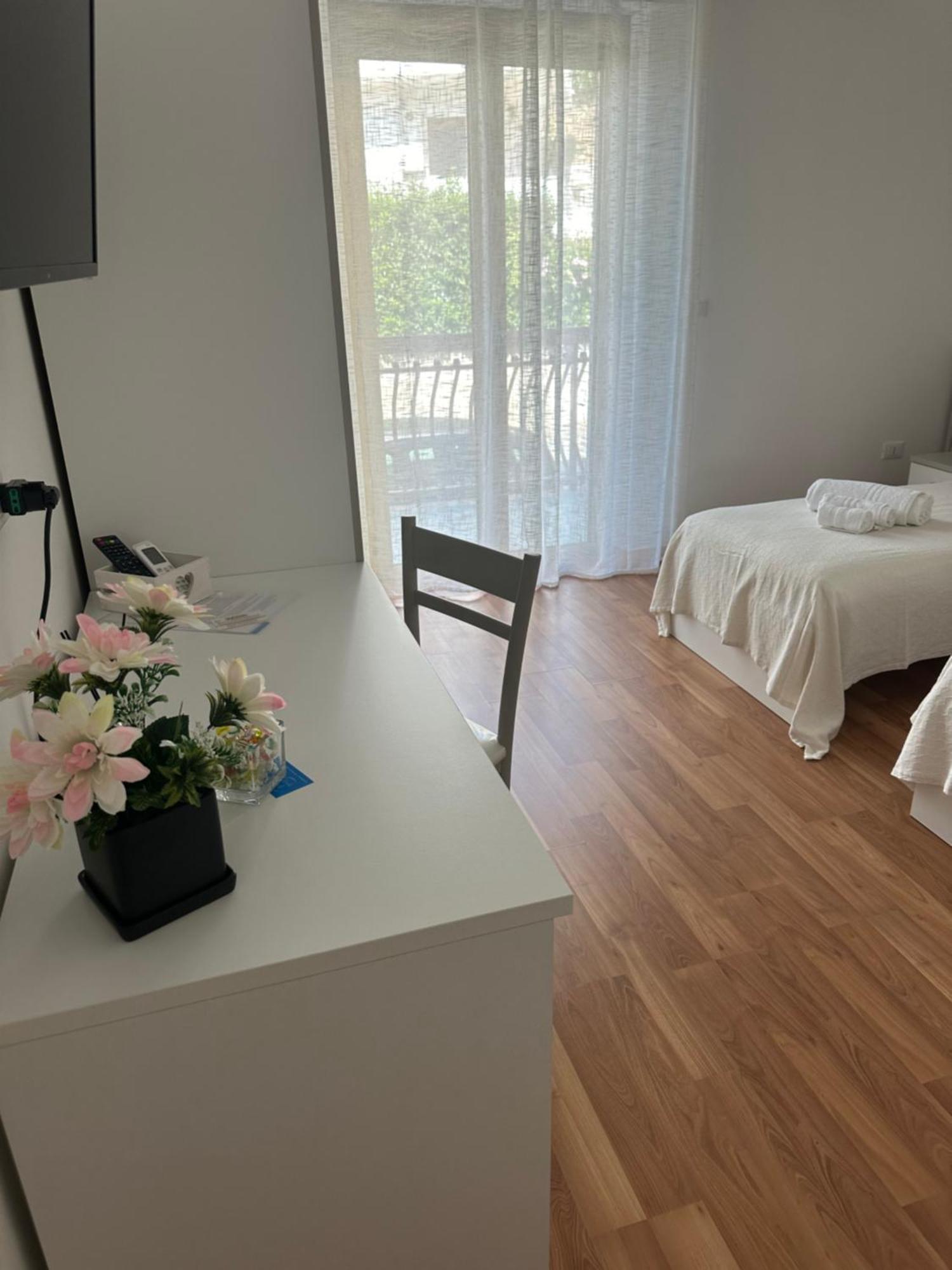 Bnb Nuova Vita Paola Luaran gambar