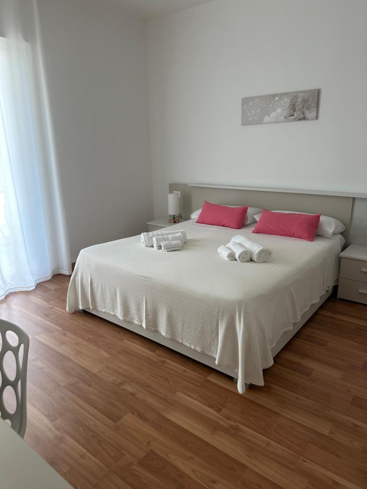 Bnb Nuova Vita Paola Luaran gambar