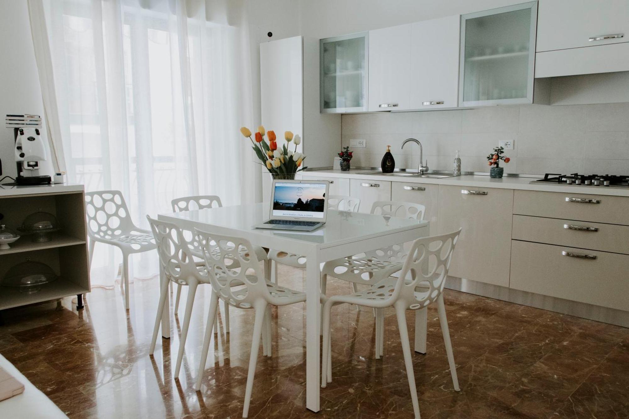 Bnb Nuova Vita Paola Luaran gambar