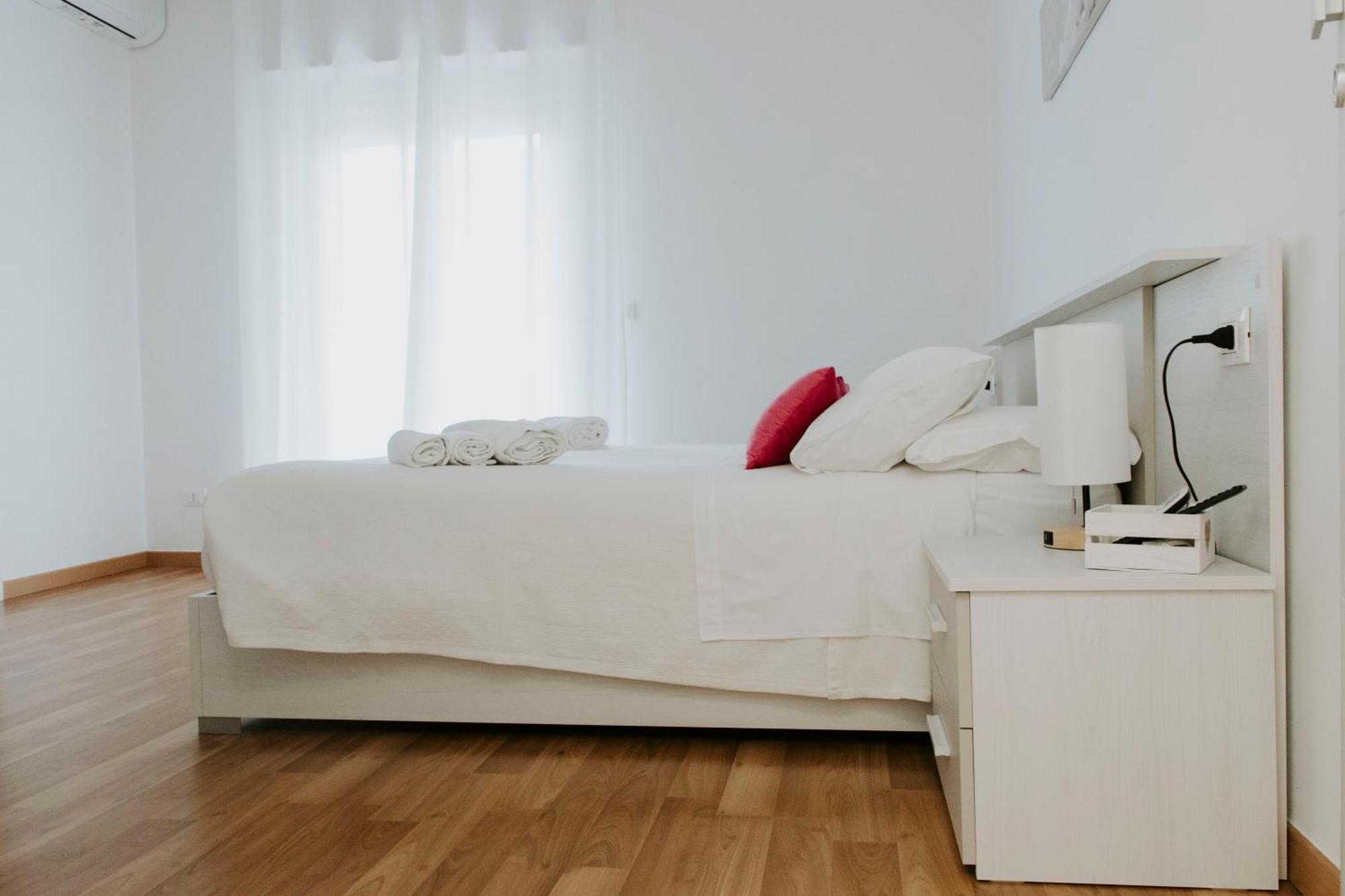 Bnb Nuova Vita Paola Luaran gambar